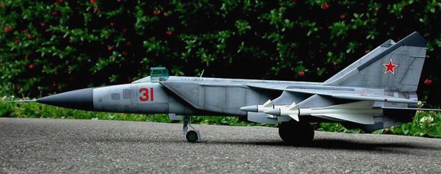 1/48 Revell MiG-25P by Juan Solorzano