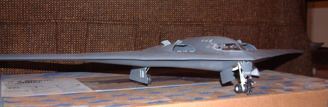 TESTORS 1/72 571 B-2 STEALTH BOMBER Model Kit