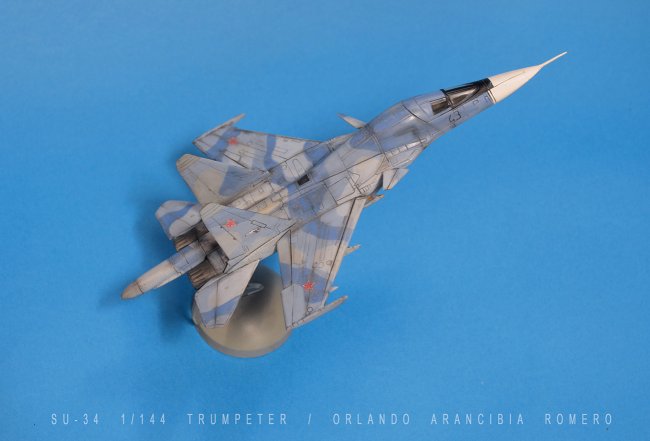 1/144 Trumpeter Sukhoi Su-34 by Orlando Arancibia R.