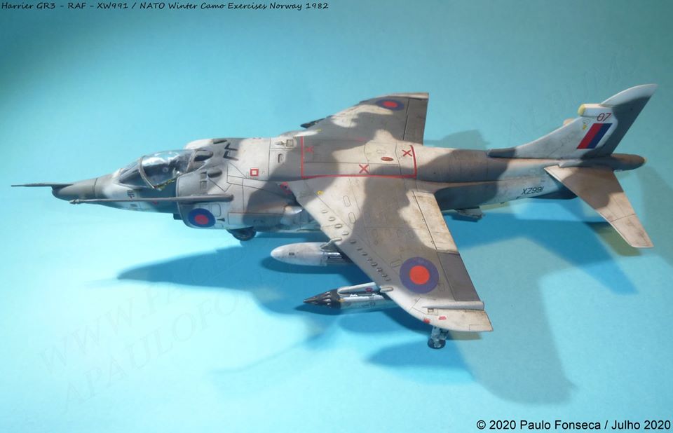 Italeri 1/72 TWO BAe Harrier GR.5, 183