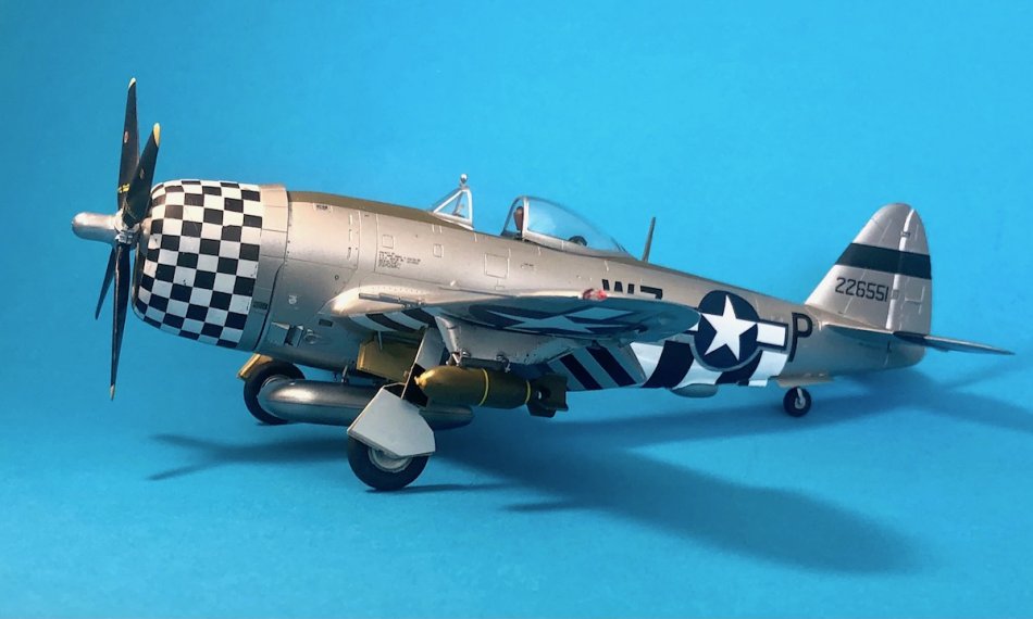 1/48 Tamiya P-47D Thunderbolt Bubbletop & Jeep 