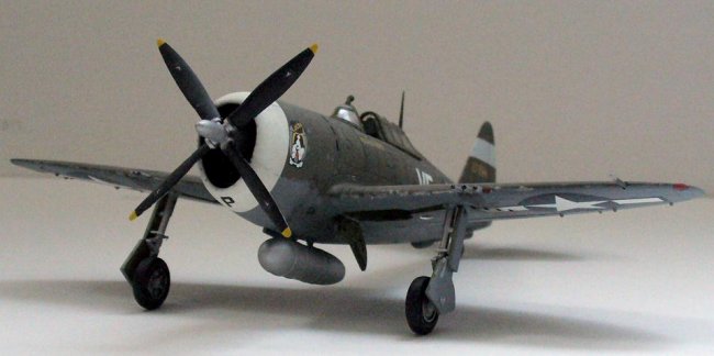 1/72 Academy P-47 Razorback by Octavio José Garibaldo