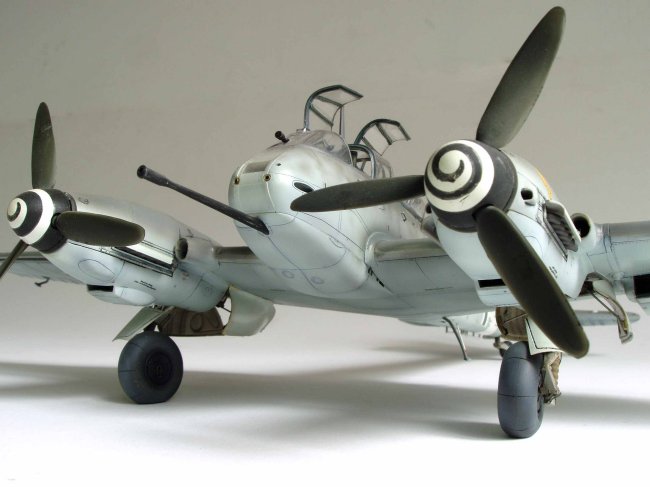 1/48 Messeschmitt Me 410B-1 by Rafi Ben-Shahar